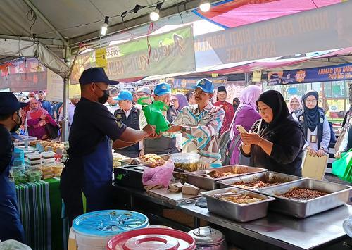 东：投诉食物卫生 扫描二维码投诉