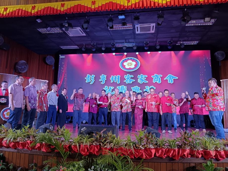 东:贝建安:政府加强国内外投资目标 吁理事把握机会加入商会广结人脉