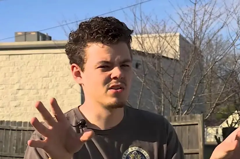 两父子废弃屋寻宝 屋内地板上惊现死尸