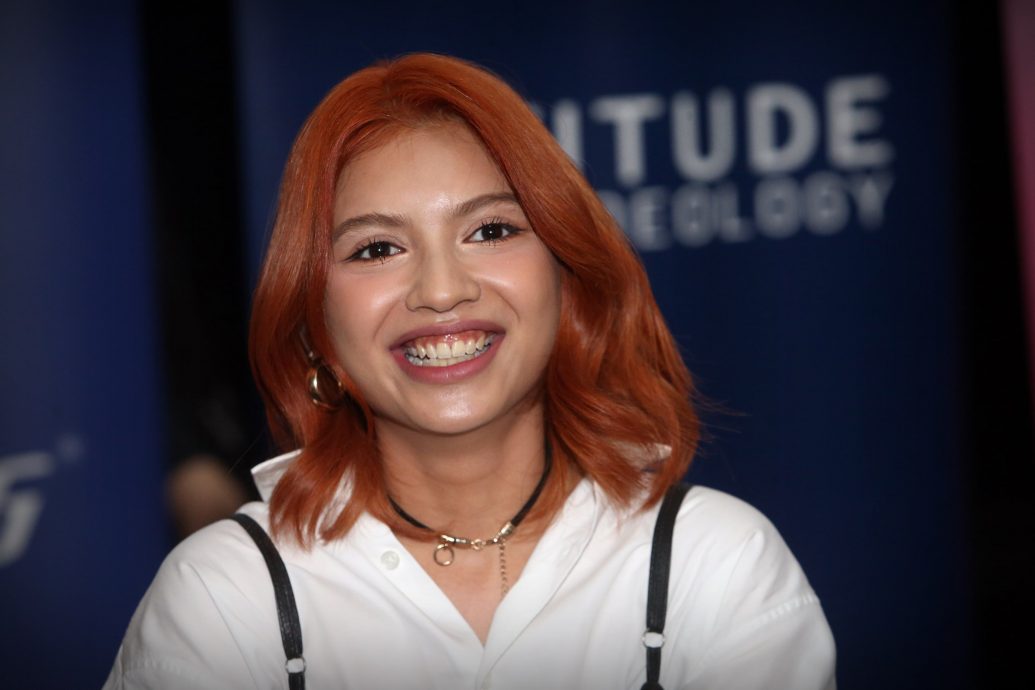 中国巡演票房差认人气不高 李佩玲没被击垮