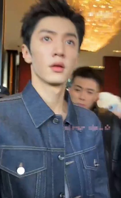 二度呛代拍让开挨骂大头症 陈哲远被撞视频流出大翻盘