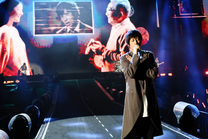 五月天狂开18禁黄腔 阿信蹲地崩溃喊这5字