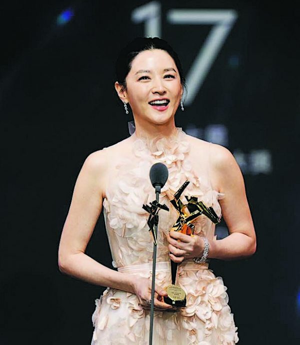 亚洲电影大奖|役所广司蒋勤勤封帝后 3大马电影空手而归