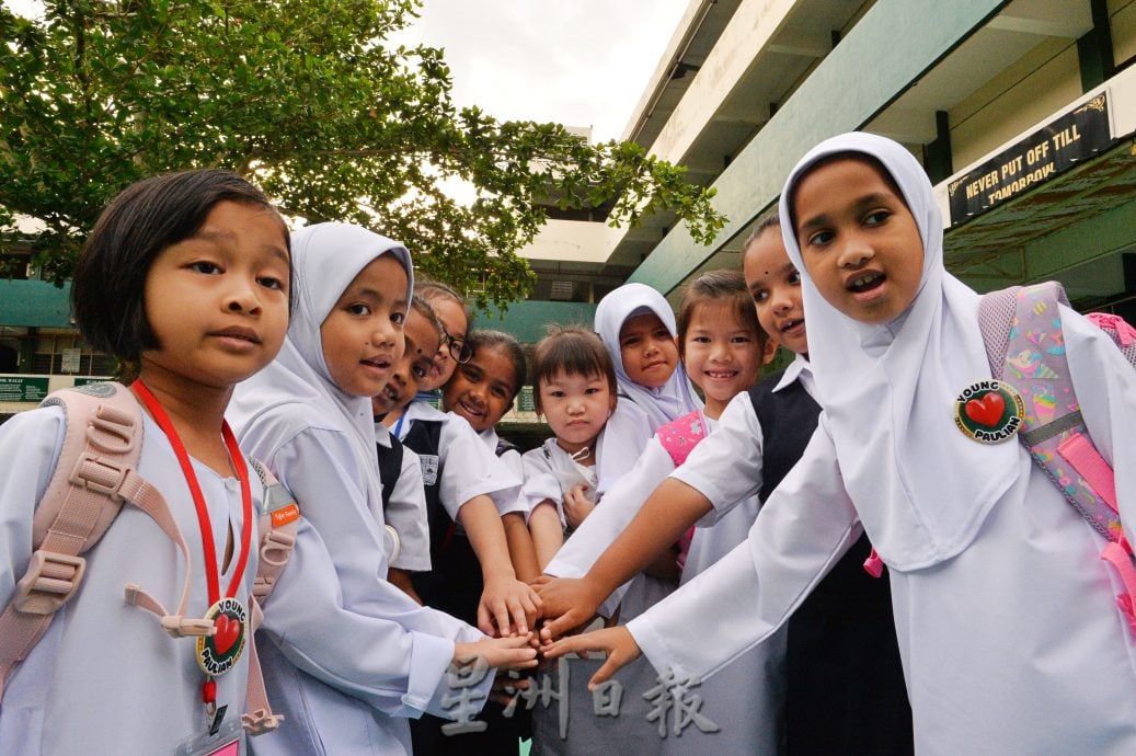 供星洲网:创校125年来喜迎首批女新生!芙圣保罗国小“男校”历史改写