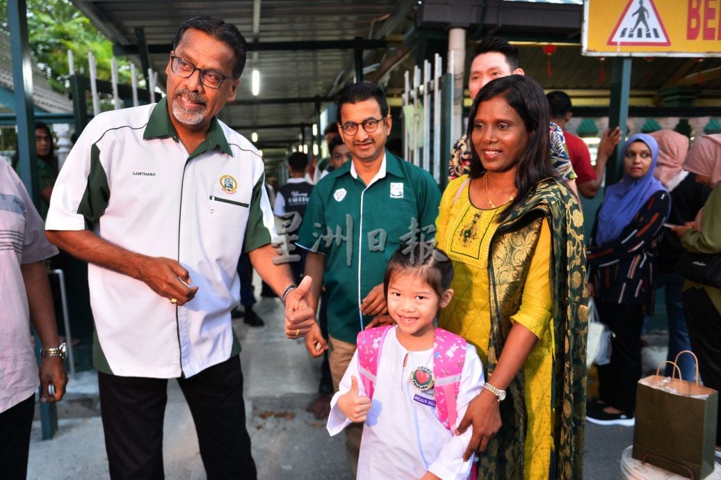 供星洲网:创校125年来喜迎首批女新生!芙圣保罗国小“男校”历史改写