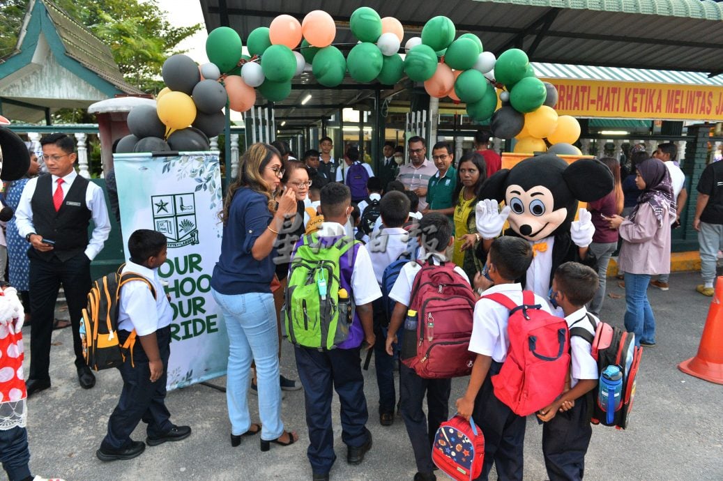 供星洲网:创校125年来喜迎首批女新生!芙圣保罗国小“男校”历史改写