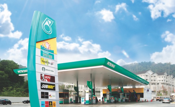 促太阳能安装合约颁给土著 土权主席:否则杯葛国油