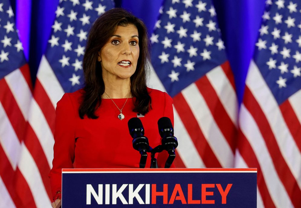 党内对手宣布退选 特朗普再与拜登争总统