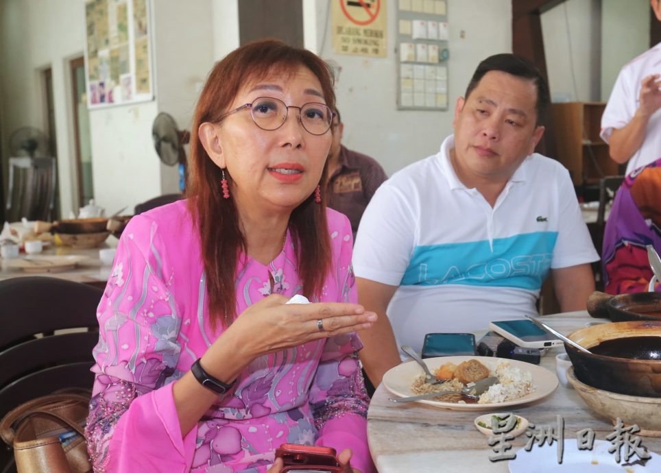 行动党拉大队偿肉骨茶,支持和捍卫列为物质遗产