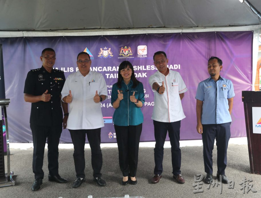 全国:张念群:去年吸引2740小商注册 “无现金社会”3州郊区推动