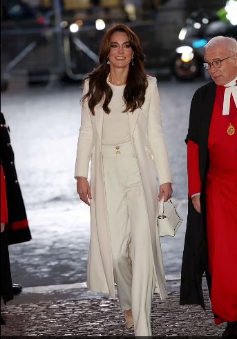 凯特术后首度被目击 英媒尊重隐私拒刊照片