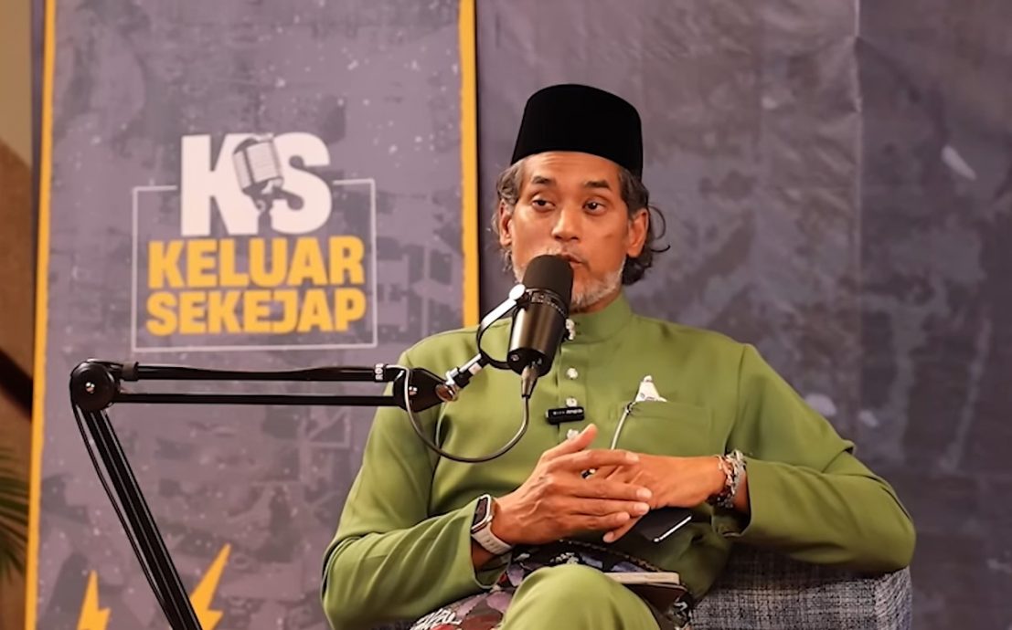 凯里：阿克马是时候退一步