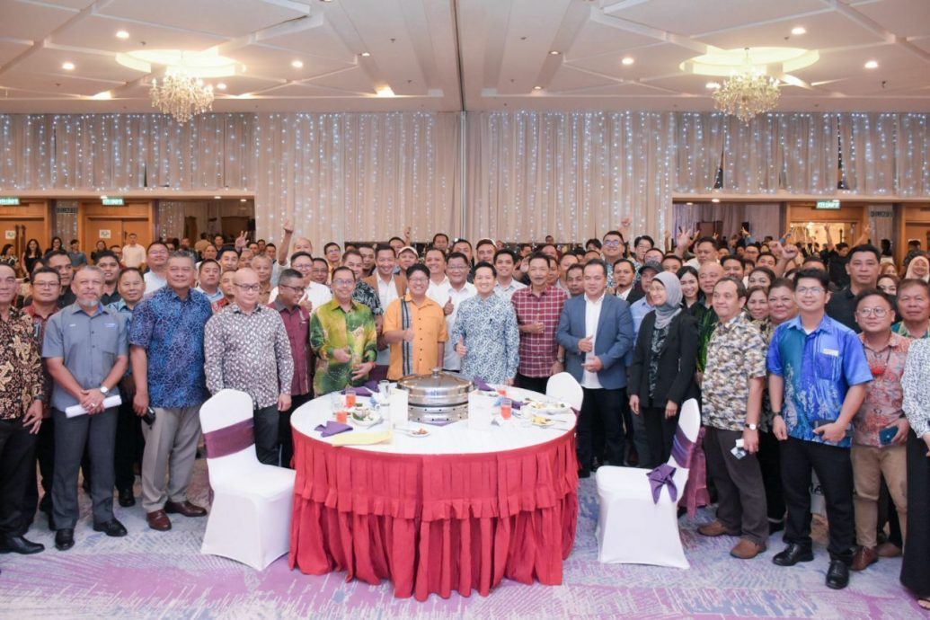 利惠人民 依温:推动跨部门与政党合作