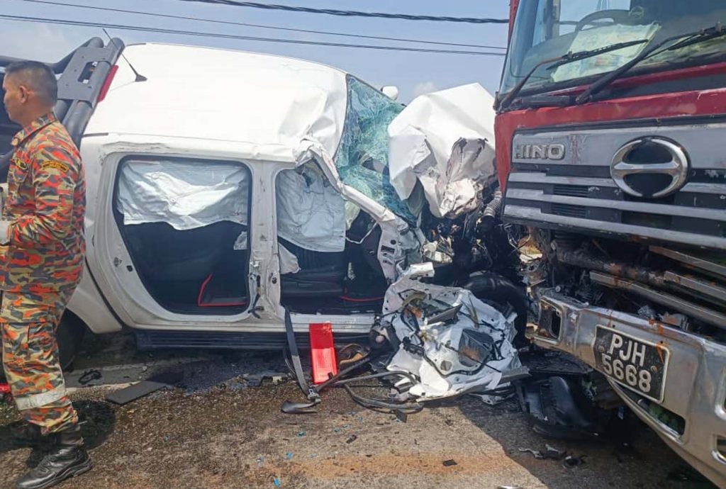 前阿斯达卡州议员张宇晨车祸 脚断手部受伤