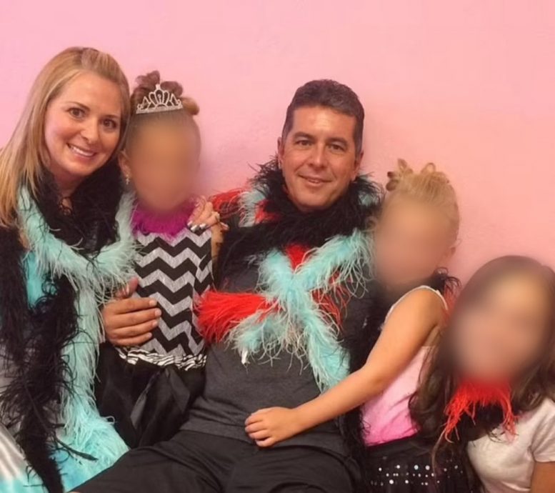 加州富婆聘12人在全国偷化妆品 12年狂赚800万美元被捕