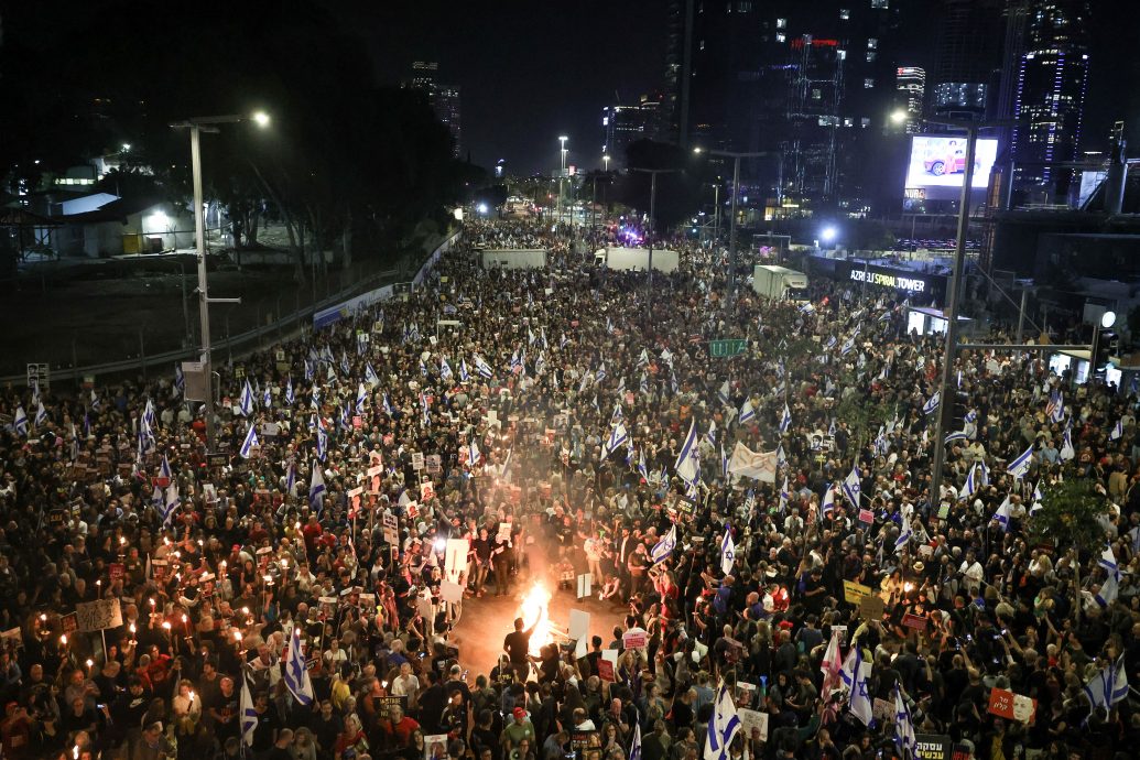 加沙援助车队被围 枪击和踩踏大混乱5死数十伤