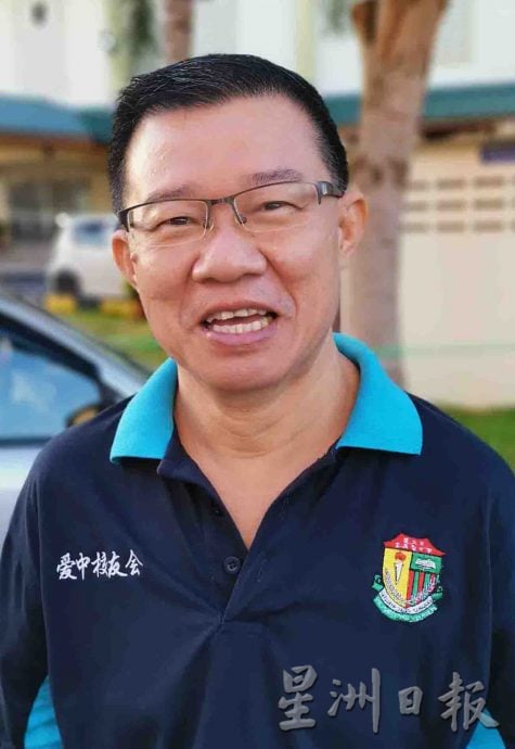 华小华中缺教师聘临教 董家协摆脱不了的负担