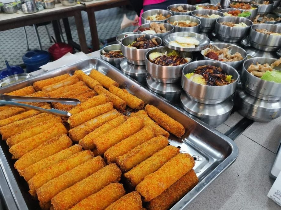 华小食堂乾净 食物琳琅满目 学生家长:“我也想上学!”