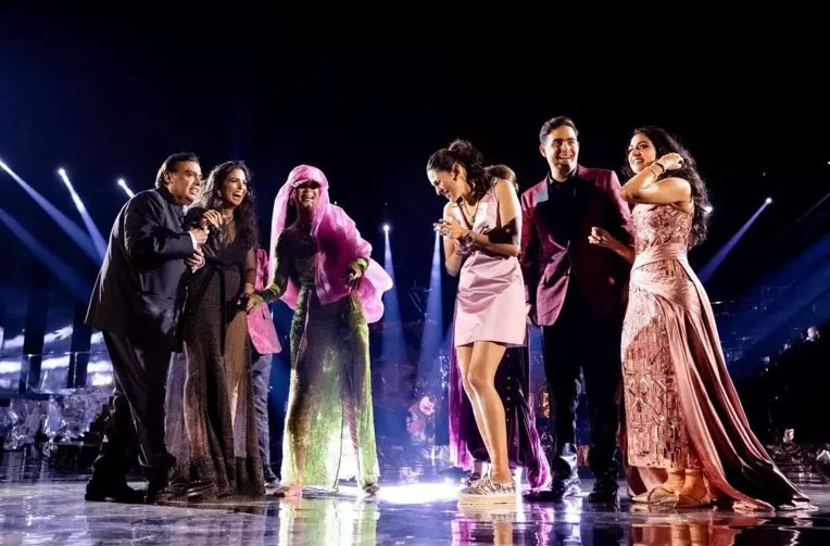 印度首富邀当婚礼歌手  蕾哈娜被批收天价打混