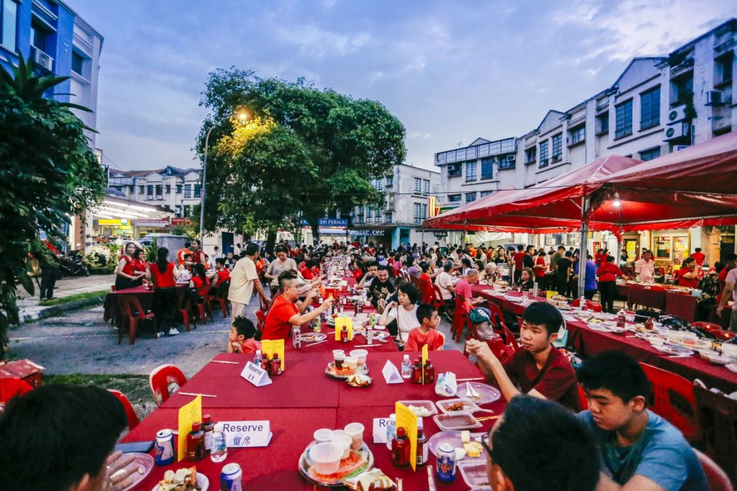 可以做早报后面头//大都会／“龙行龘龘”400桌大长宴／6图