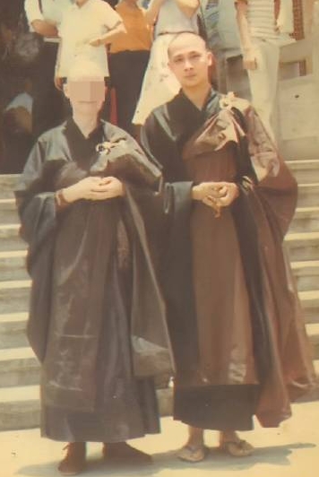 吴镇宇削发为僧旧照疯传 曾宣称50岁后要出家