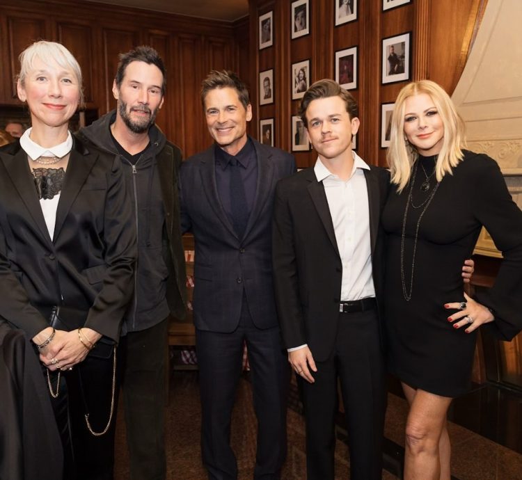 告别10年杀神招牌长发 奇洛李维斯短发被赞回春