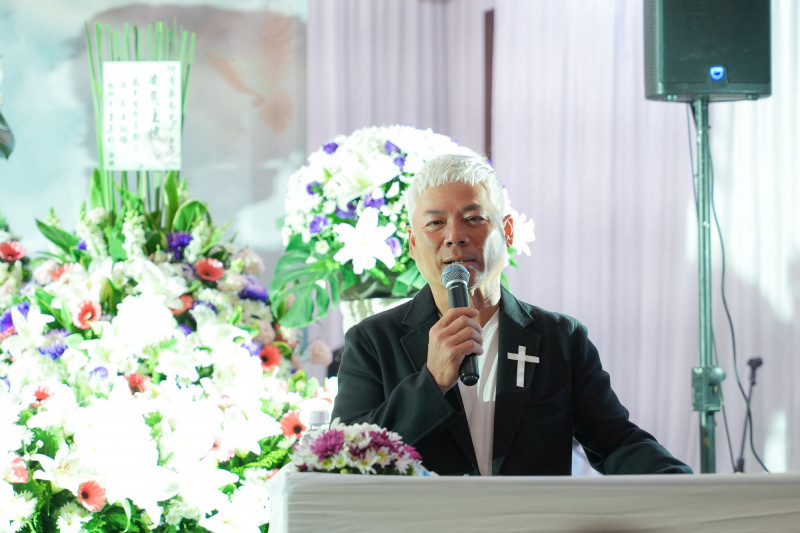 告别何厚华 巫启贤致词泪送最后一程