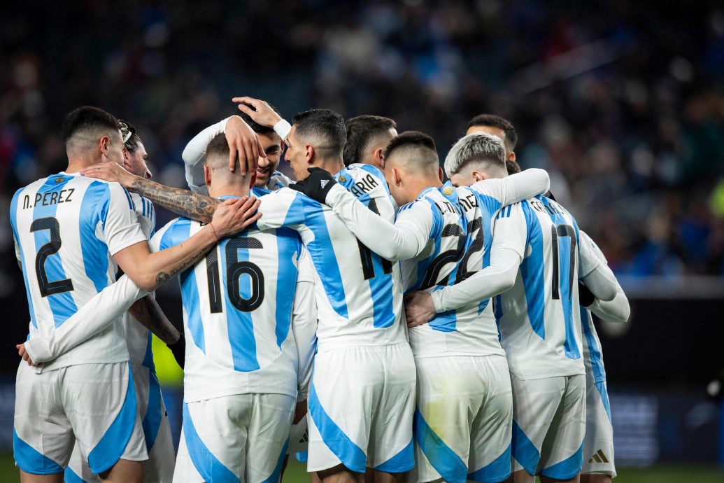 国际足球友谊赛| 哥伦比亚队史首胜西班牙 阿根廷无梅西仍轻取弱旅