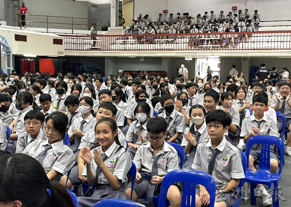 培南独中开学礼 迎253新生