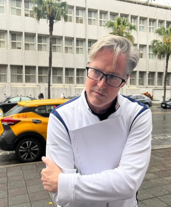 夏克立惊爆生命受威胁 睡在律师办公室