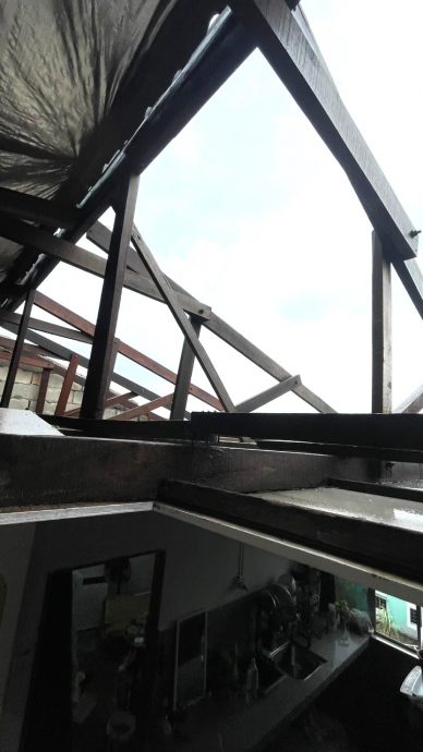 大都会/加影亲善花园B座组屋大风吹,5单位“破天窗”