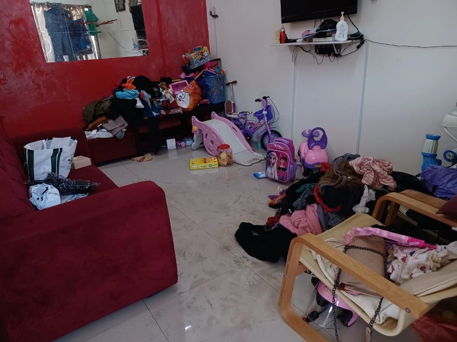 大都会/加影亲善花园B座组屋大风吹,5单位“破天窗”