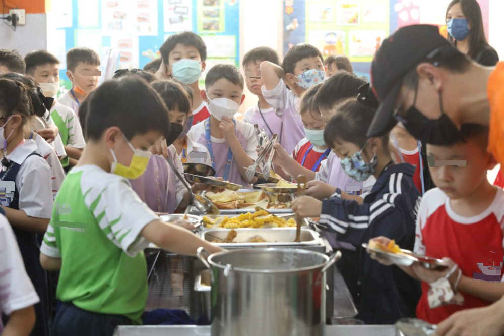 大都会/封面/专访康乐华小食堂自助餐