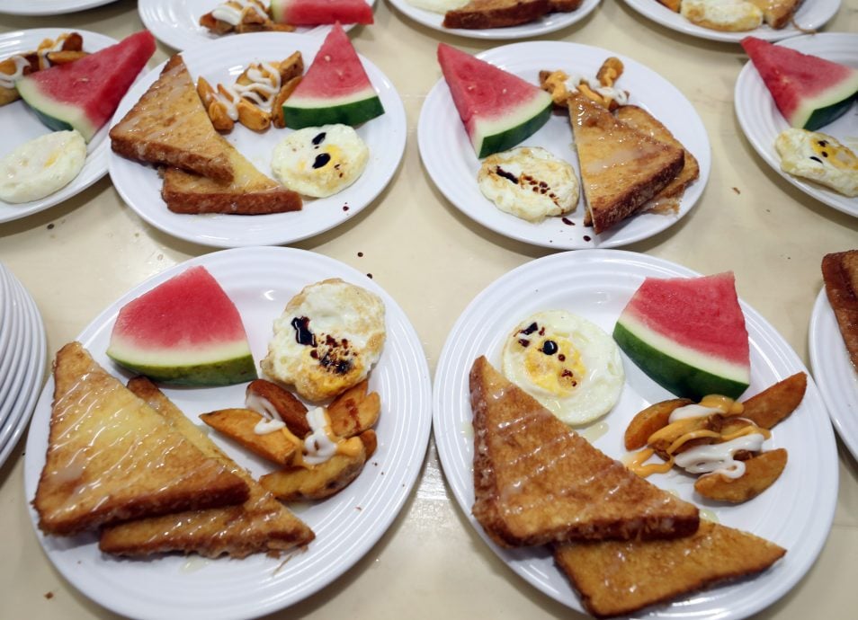 大都会封面/适耕庄育群华小食堂