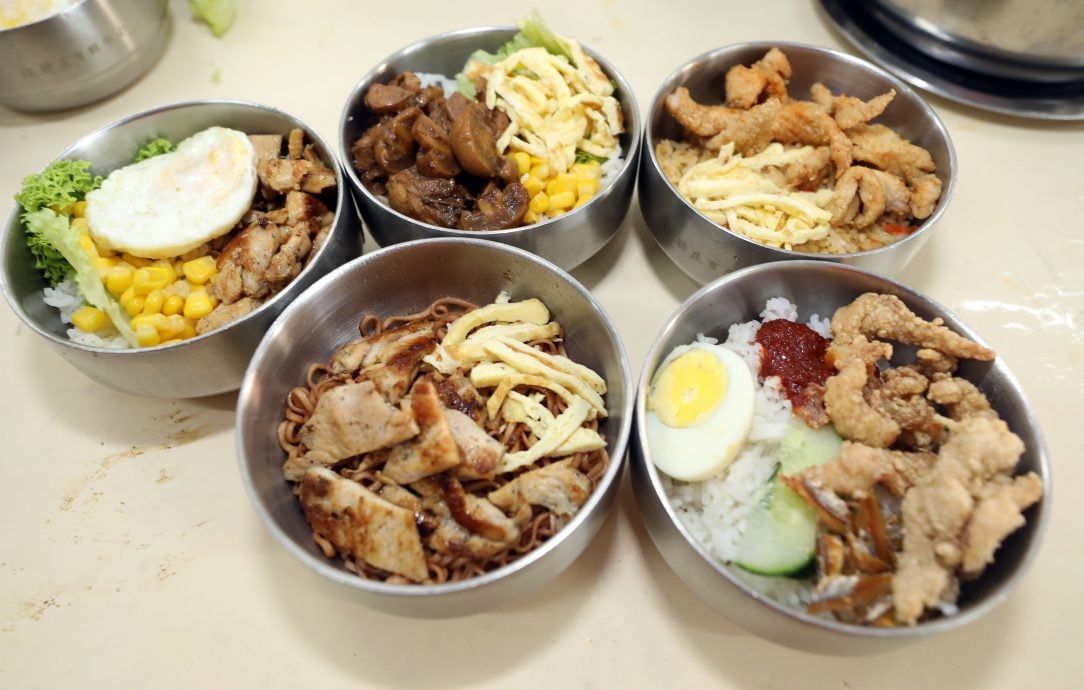 大都会封面/适耕庄育群华小食堂