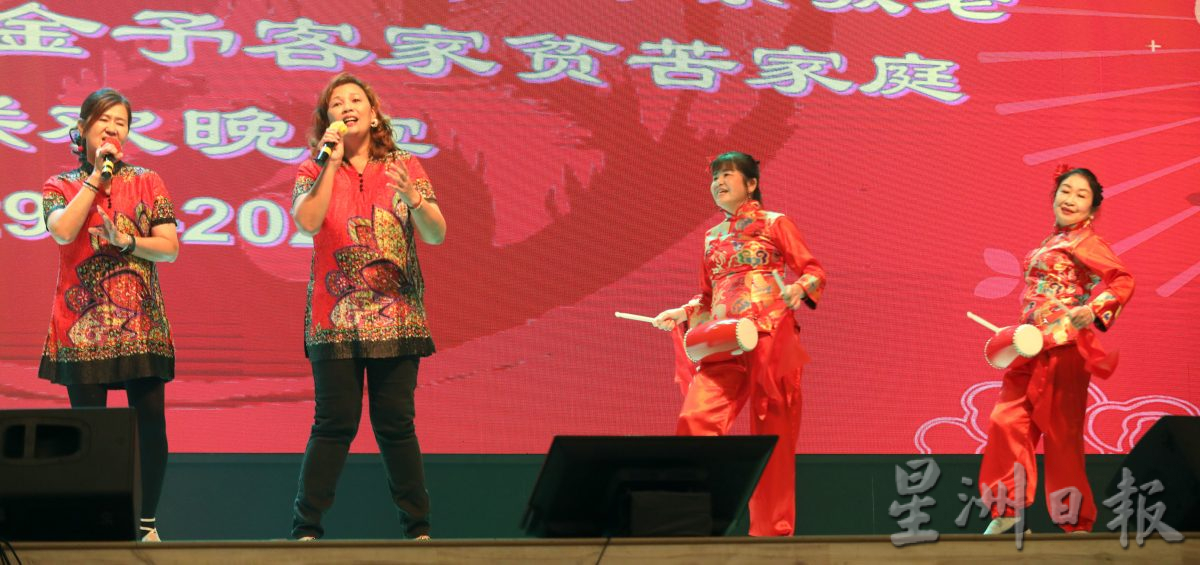 巴生三大客属会馆晚宴后辈乡亲排队献祝福