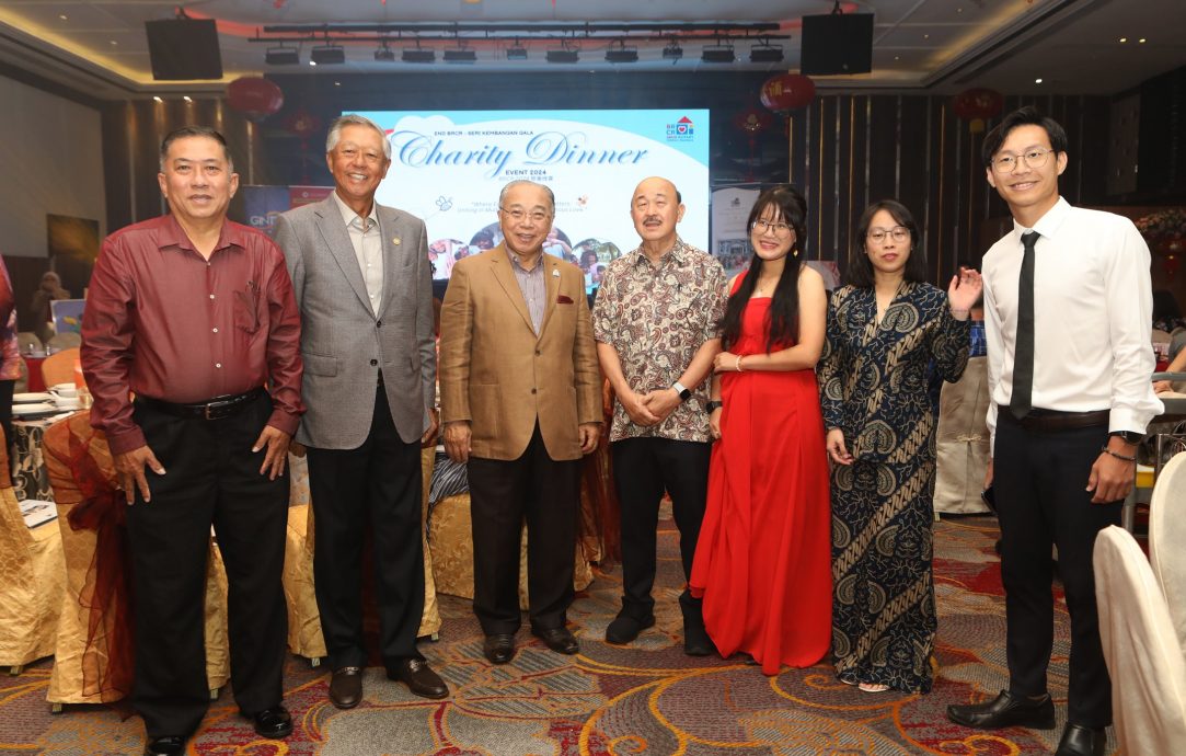 大都会/王诗棋出席BRDB扶轮社慈善晚宴