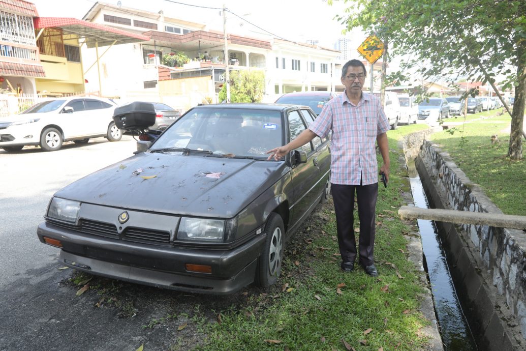 大都会/ME头/操场沦为非法停车场和练车场