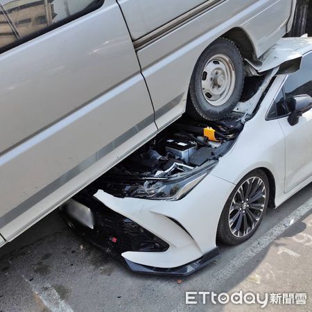 女子疑心脏不适酿祸“2车叠罗汉” 医生:开车胸闷勿强忍