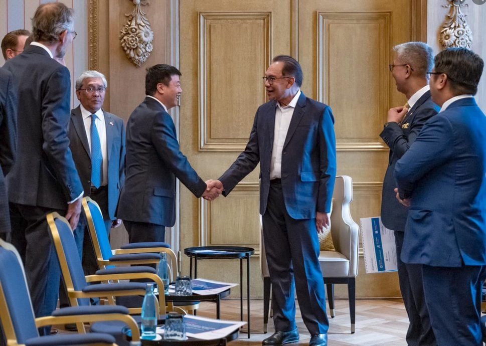 安华与安世半导体高层会面