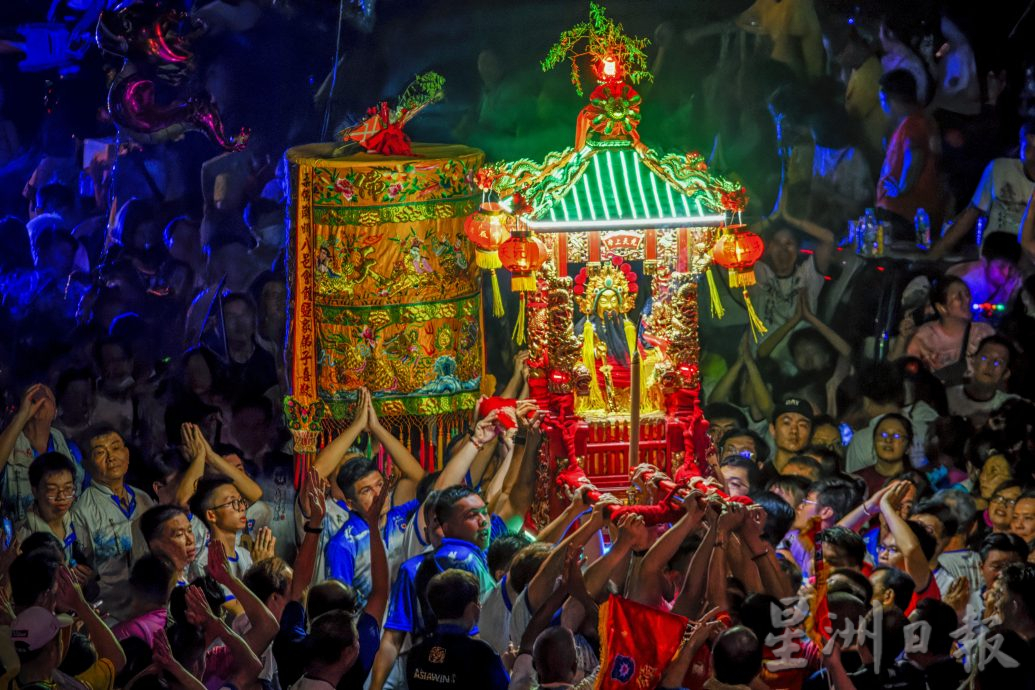 **已签发**柔:社团版头条:新山中华公会与潮州市文化研究会签署联合保护非物质文化遗产协议书