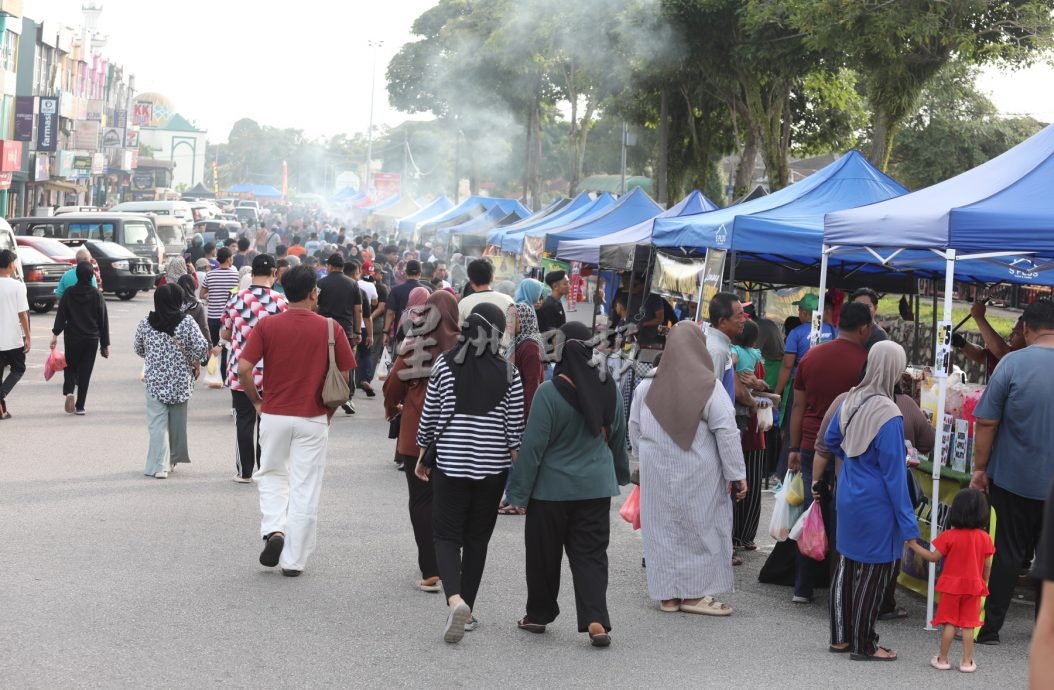 **已签发**柔:第三版头条:嘉福尼:斋戒市集严厉执法,杜绝外籍人无牌贩售食品