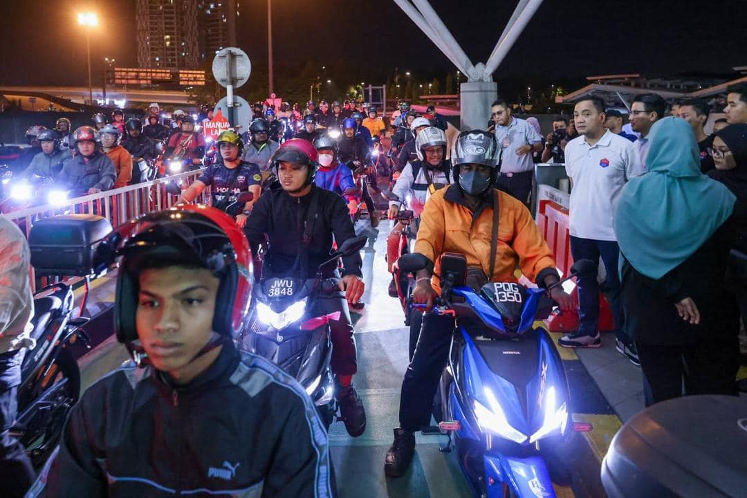 **已签发**柔:第三版头条:M-Bike运作正常,柔大臣盼故障事件重演