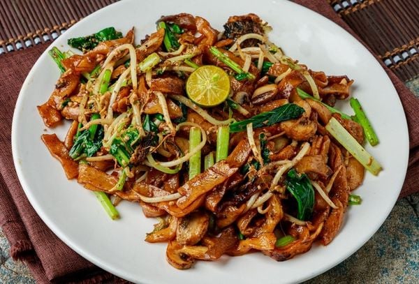 广东4年前11人吃粿条中毒!河粉、肠粉都爆过“米酵菌酸”案件