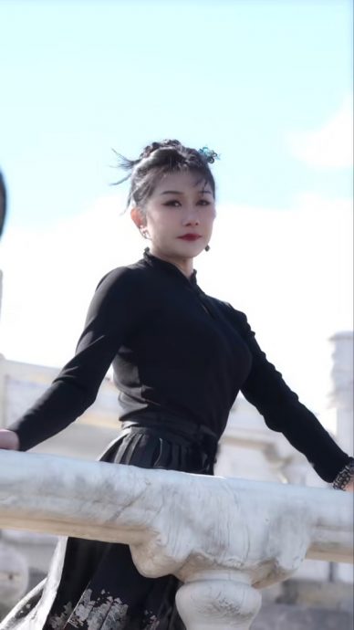 张慧仪疑P图过度惊变蛇精女 穿汉服观光遭当众掀裙