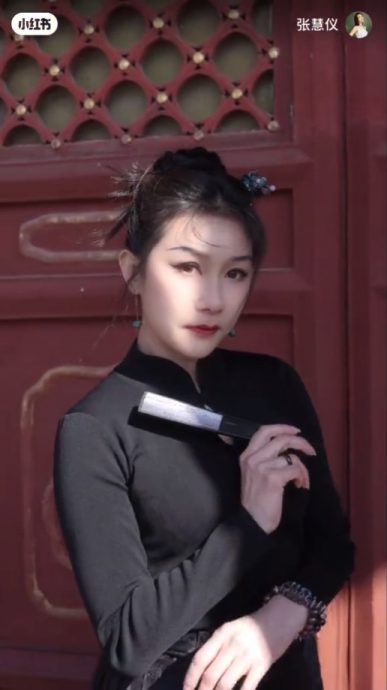 张慧仪疑P图过度惊变蛇精女 穿汉服观光遭当众掀裙