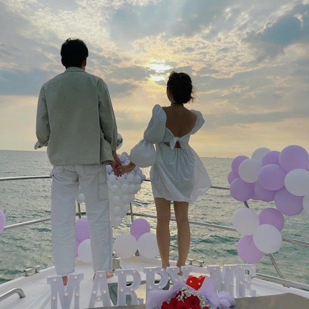 张振朗旧爱突晒钻戒宣布婚讯 挨实男友一脸幸福:有人偷走我的心