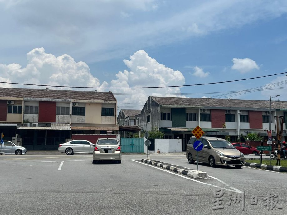 怡花园东区三叉路进出路线繁杂 市政厅建议改成单向道