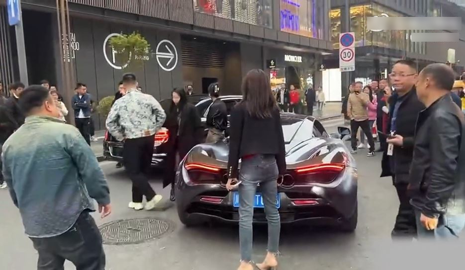 成都警方通报：7人策划虚假“感情纠纷”拍视频被罚