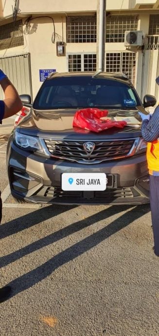 拥宝腾X70行乞男残疾津贴取消 诺莱妮:月入2千不符资格